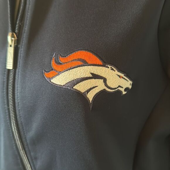 Denver Broncos ladies full zip Antigua sz M - Picture 2 of 8